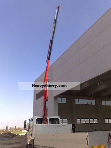 2003 Nissan  nissan Van or truck up to 7.5t Truck-mounted crane photo