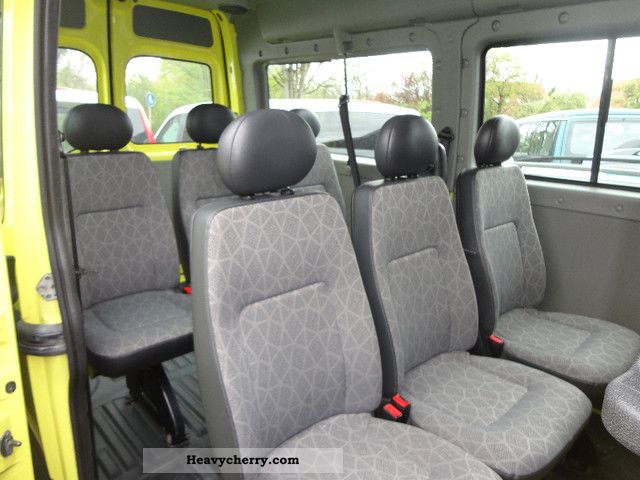 renault master 9 seater minibus