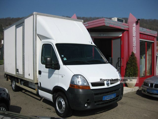 2005 Renault  * CASE * MasterCard * LBW AIR * 6-speed Van or truck up to 7.5t Box photo