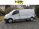 2011 Renault  Trafic 2.0 dci L2H1 FAP Van or truck up to 7.5t Box-type delivery van - long photo 3