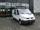 2007 Renault  Trafic L2H1 2.0i/16V with climate Van or truck up to 7.5t Box-type delivery van - long photo 2