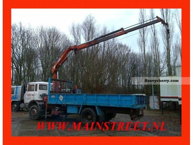 1991 Renault  DG 230 .20 HIAB CRANE / OPEN BOX Truck over 7.5t Truck-mounted crane photo