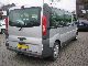 2009 Renault  Trafic 2.5 dCi 115 L2H1 2.9 t 8/9-Sitzer Van or truck up to 7.5t Estate - minibus up to 9 seats photo 2