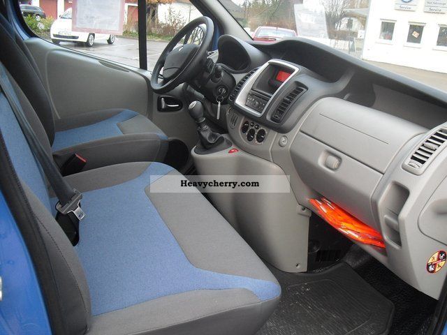 Renault Trafic Combi L2h1 2 9t 2 0 Dci 2011 Estate