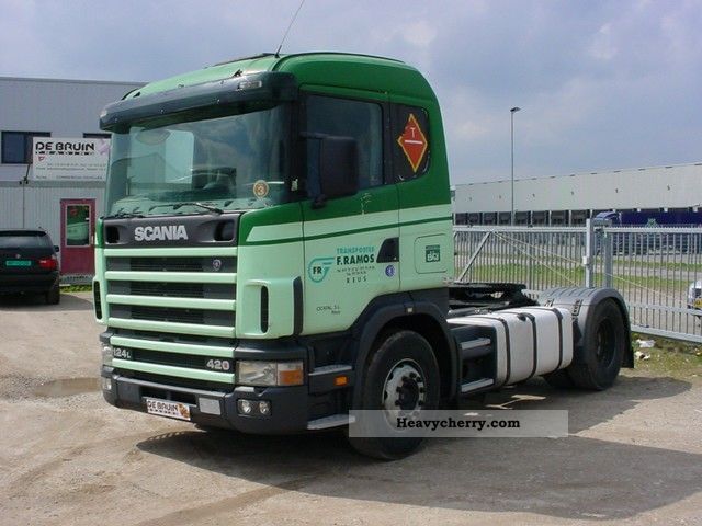 2004 Scania  R 124 420 OPTICRUISE RETARDER Semi-trailer truck Standard tractor/trailer unit photo