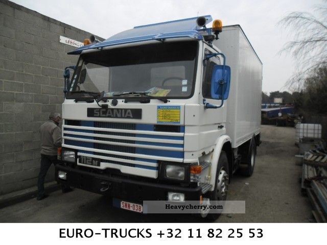 1985 Scania  112 360 Truck over 7.5t Box photo