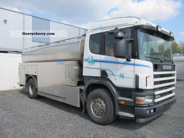 2003 Scania  124 G / 420 Truck over 7.5t Food Carrier photo