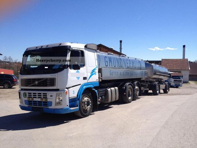 2004 Volvo  FM12.420 milk tank 29000l, Euro3 Truck over 7.5t Food Carrier photo