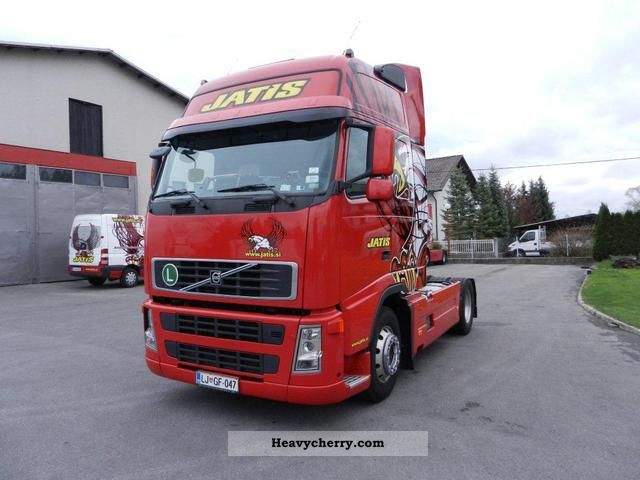 2007 Volvo  FH 520 Euro 5 Semi-trailer truck Standard tractor/trailer unit photo