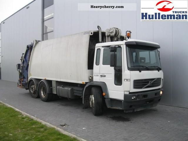 2003 Volvo  FL250 6X2 NTM 19.4 M3 EURO 3 Van or truck up to 7.5t Refuse truck photo