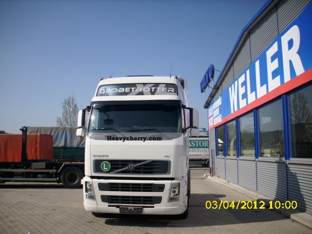 2008 Volvo  FH13 480HP Semi-trailer truck Standard tractor/trailer unit photo