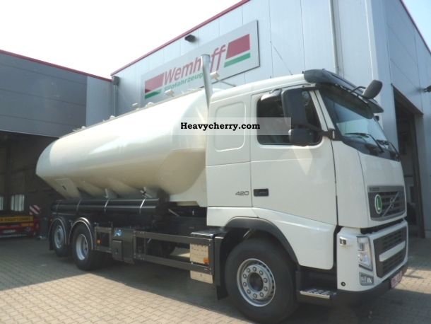 2011 Volvo  FH 12 420 Spitzer 30 m³ Truck over 7.5t Food Carrier photo