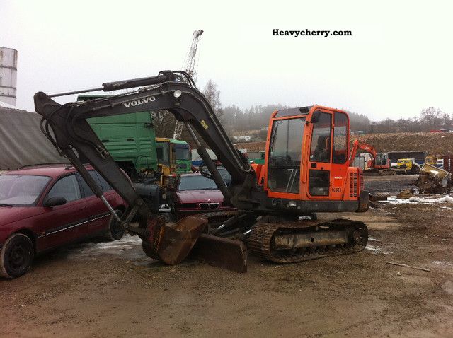2001 Volvo  EC 70/233, 7.3 tons of steel chain E70/233 Construction machine Mini/Kompact-digger photo