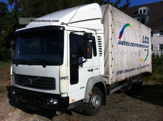 2001 Volvo  FL 220 Auto Transport Van or truck up to 7.5t Car carrier photo