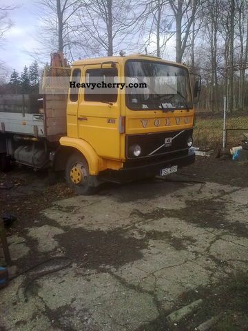1982 Volvo  F408 Van or truck up to 7.5t Tipper photo