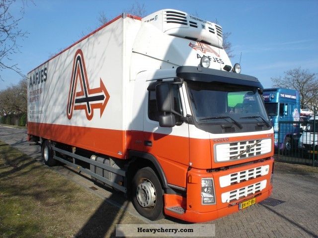 2003 Volvo  fm9 260 Truck over 7.5t Refrigerator body photo