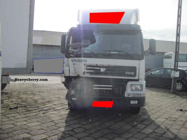 2001 Volvo  FM10 Semi-trailer truck Standard tractor/trailer unit photo