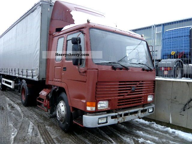1987 Volvo  FL7/250 Semi-trailer truck Standard tractor/trailer unit photo