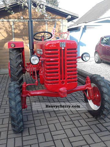 1956 McCormick  D 320 Agricultural vehicle Tractor photo