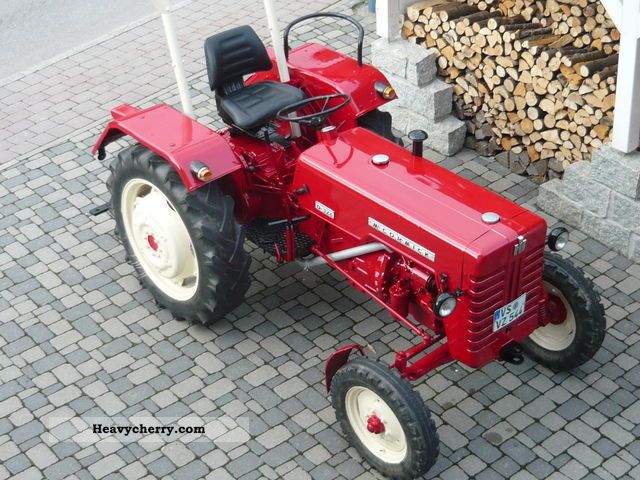 1964 IHC  D-326 Agricultural vehicle Tractor photo