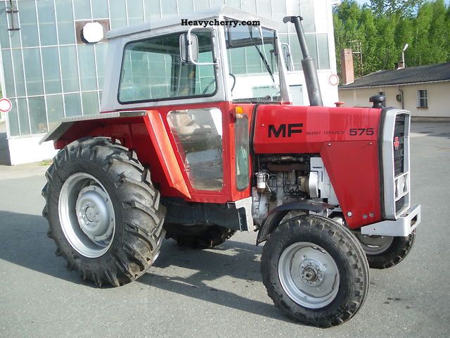 1980 Massey Ferguson  575 STATE MAINTAINED Agricultural vehicle Tractor photo