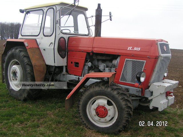 1978 Fortschritt  ZT 303 Agricultural vehicle Tractor photo