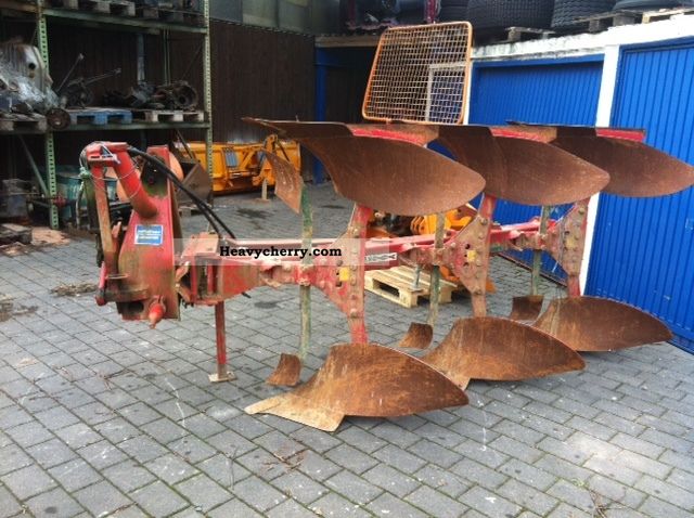 1985 Other  Kverneland plow blade 3 reversible Agricultural vehicle Plough photo