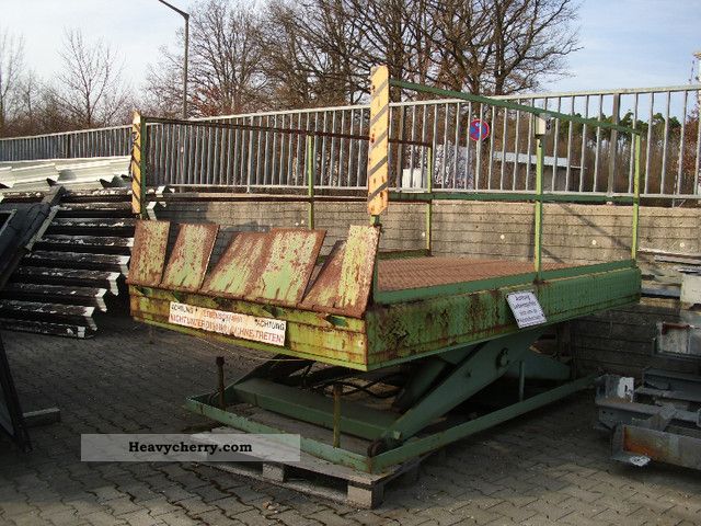 2011 Other  Linde Lift Construction machine Other construction vehicles photo