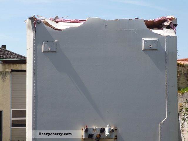 1999 Other  Isolierkoffer Semi-trailer Box photo