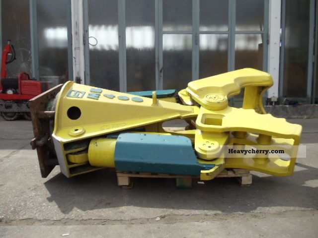 2011 Other  Montabert MB 400 Abbruchschere / Crushers Construction machine Other substructures photo