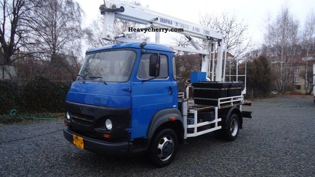 2000 Other  DAEWOO AVIA D 421.76 Van or truck up to 7.5t Hydraulic work platform photo