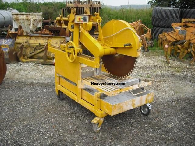 2011 Other  Chop saw for Ytong Construction machine Other construction vehicles photo