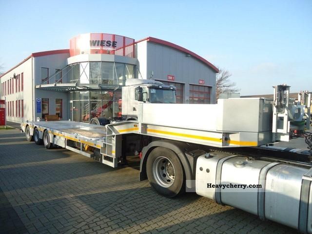2011 Other  Telescopic loaders forced steering Semi-trailer Low loader photo