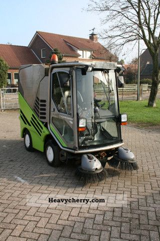 2005 Other  Applied 252 hi speed green machine Van or truck up to 7.5t Sweeping machine photo