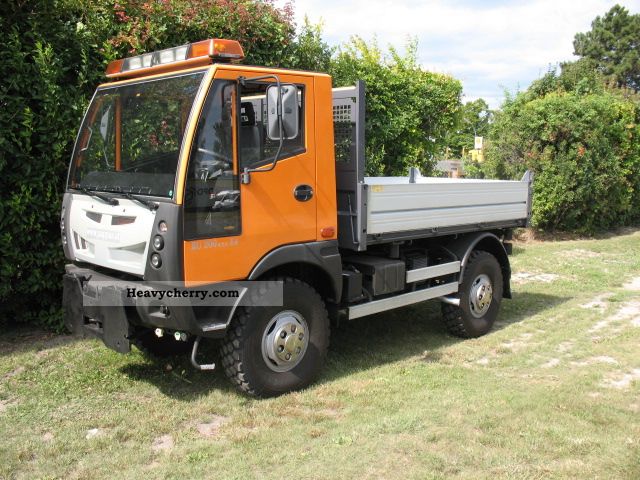 2009 Other  Bucher BU200 4x4 Euro 4 Van or truck up to 7.5t Stake body photo