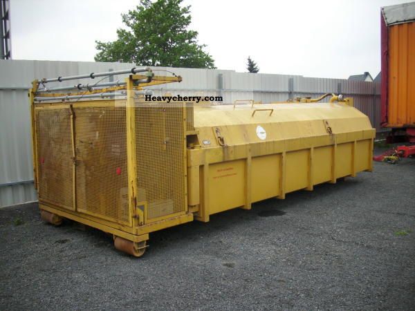 1998 Other  Heilit + Woerner water tank with pump Semi-trailer Tank body photo