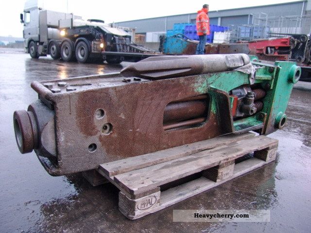 2011 Other  Omal 1000 1050Kg Construction machine Other substructures photo
