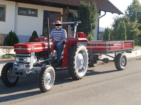1969 Massey Ferguson  130 Agricultural vehicle Tractor photo