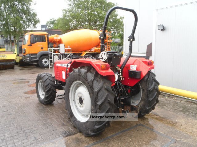 Massey Ferguson 420 4x4 40 kmh 2008 Agricultural Tractor Photo and Specs