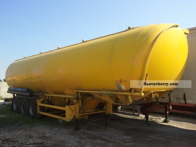 1991 Spitzer  55000l Semi-trailer Silo photo