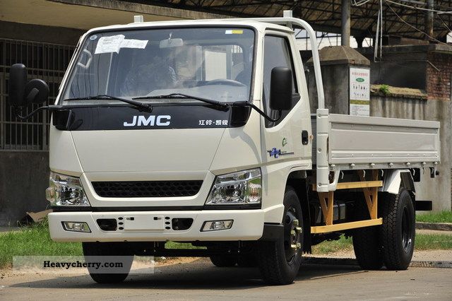 2012 Isuzu  JMC Carrying cars Van or truck up to 7.5t Stake body photo