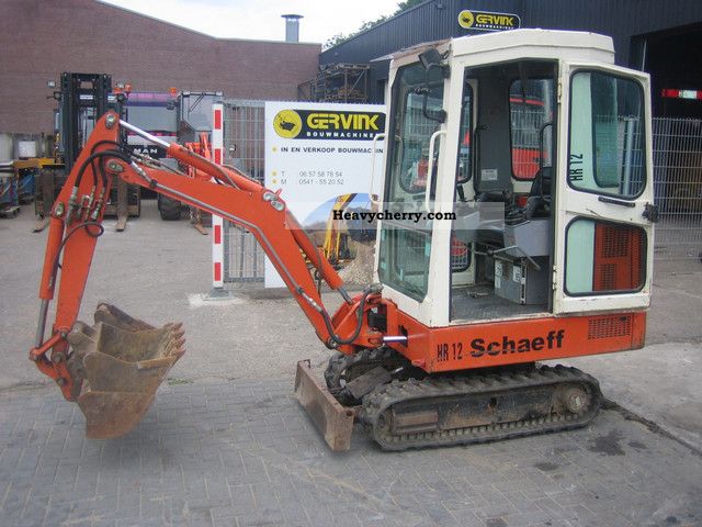 1996 Schaeff  12 hr Construction machine Mini/Kompact-digger photo