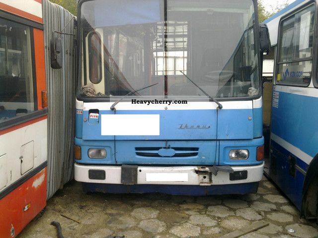 1985 Ikarus  260 Coach Public service vehicle photo