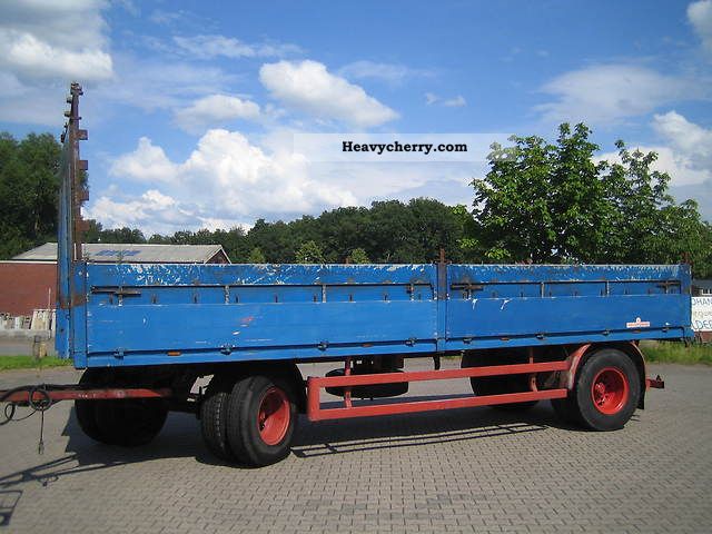 1975 Kassbohrer  Kässbohrer platform 7.50 m, straw trailer Trailer Stake body photo