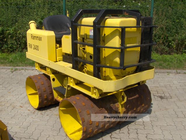 1999 Rammax  Ride-on vibratory roller grave Construction machine Rollers photo
