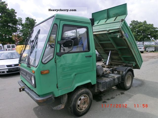 2003 Multicar  M 26 * 3-wheel side tipper * 2.8 diesel * 90 PS * Van or truck up to 7.5t Tipper photo