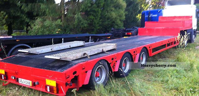 1999 Faymonville  3 axle low loader extendable to 19.8 m Semi-trailer Low loader photo