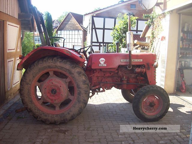 1965 McCormick  d-439 Agricultural vehicle Other agricultural vehicles photo