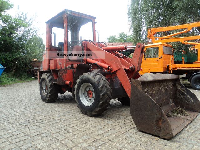1994 Weidemann  3002 Agricultural vehicle Front-end loader photo