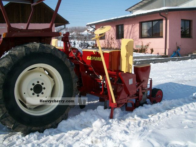 2012 Gaspardo  4 rd Agricultural vehicle Harrowing equipment photo